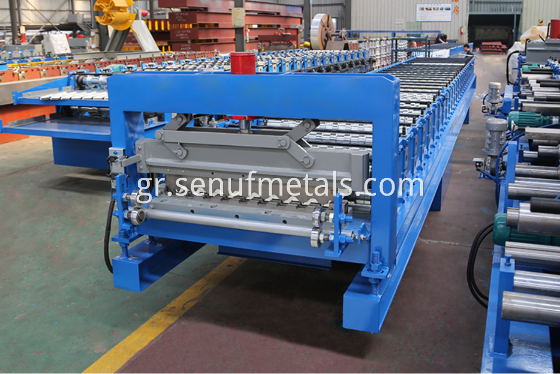 roller shutter door forming machine